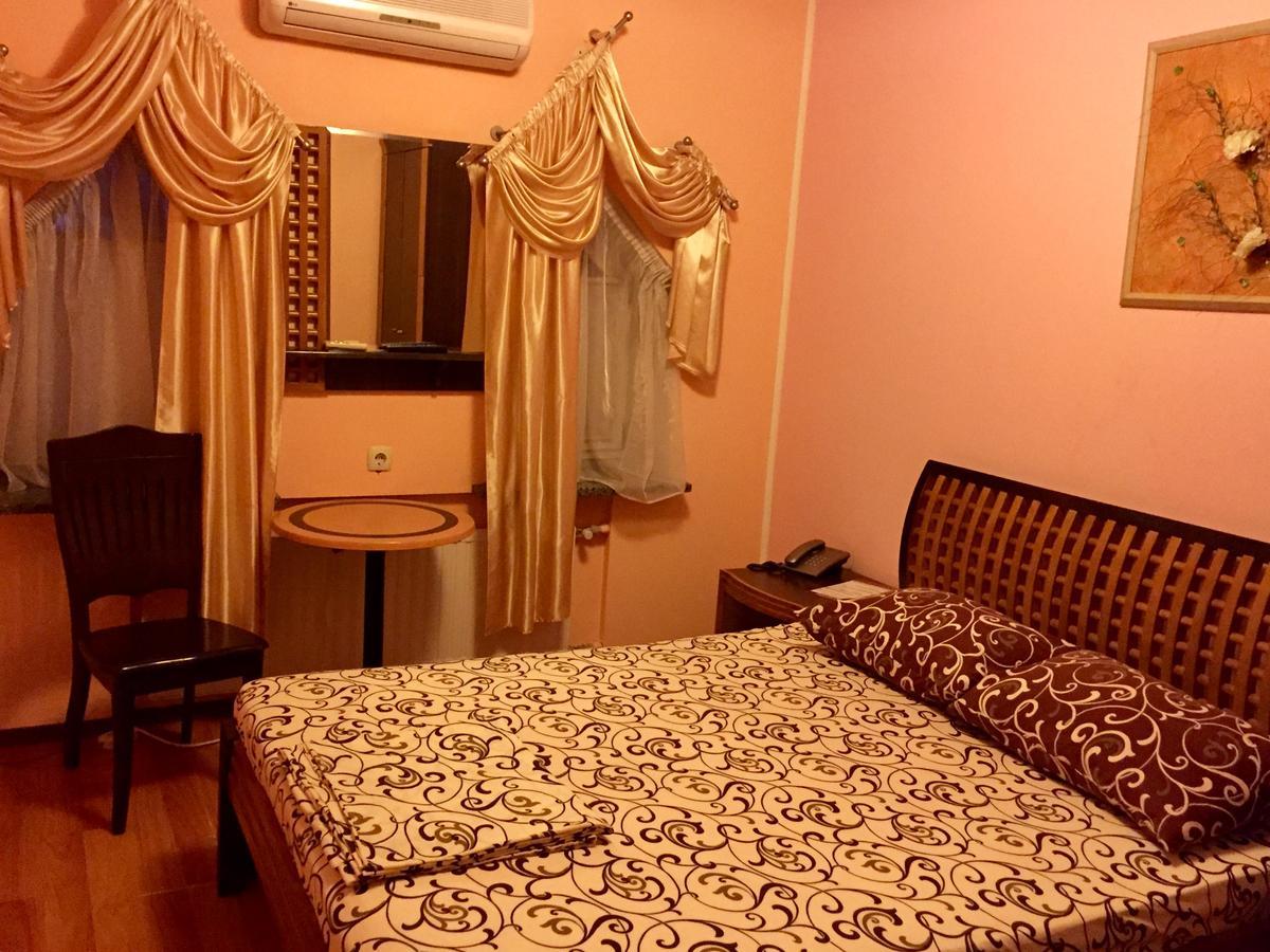 Arcadia Hotel Kharkiv Exterior photo